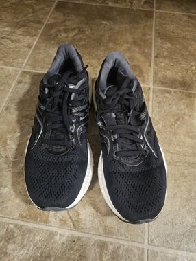 Saucony Black Running Shoes For Women Size 9